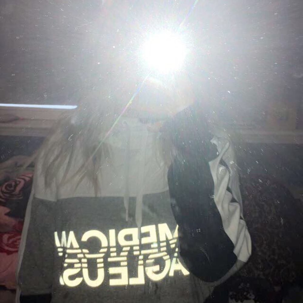 Sweatshirt - Picture 2 of 4